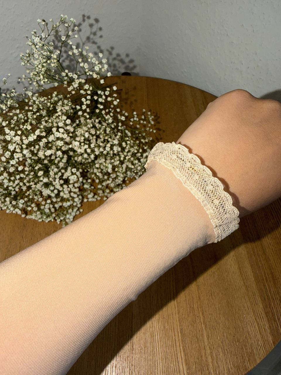 Armstulpen mit Spitze